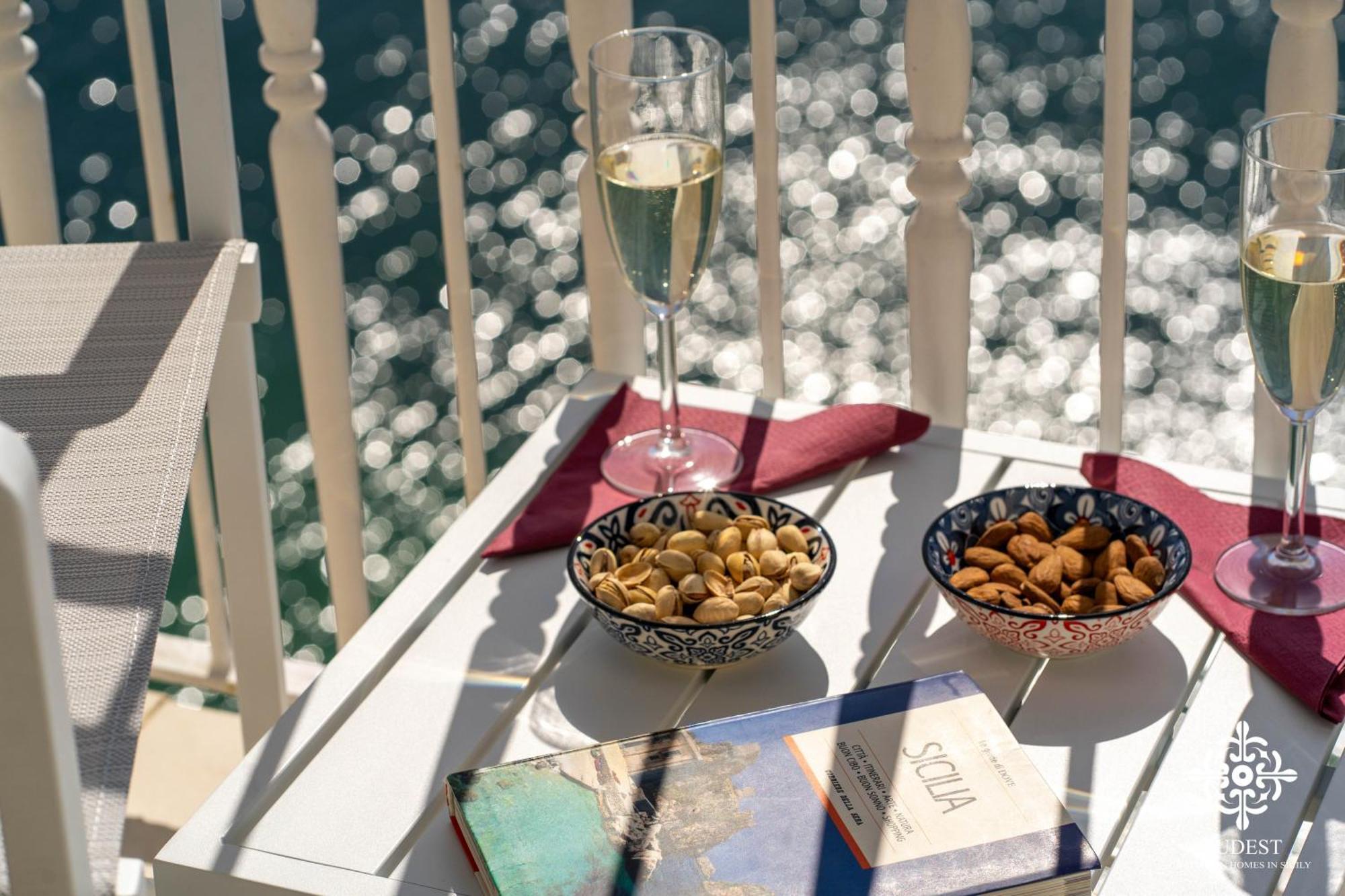 Apartment Alfeo Seafront - Sunset View In Ortigia