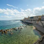 Alfeo Seafront - Sunset View In Ortigia